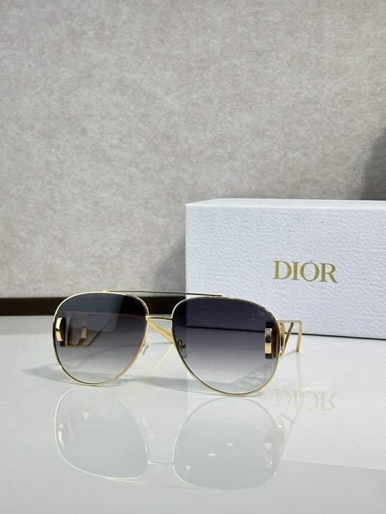 Picture of Dior Sunglasses _SKUfw77796813fw